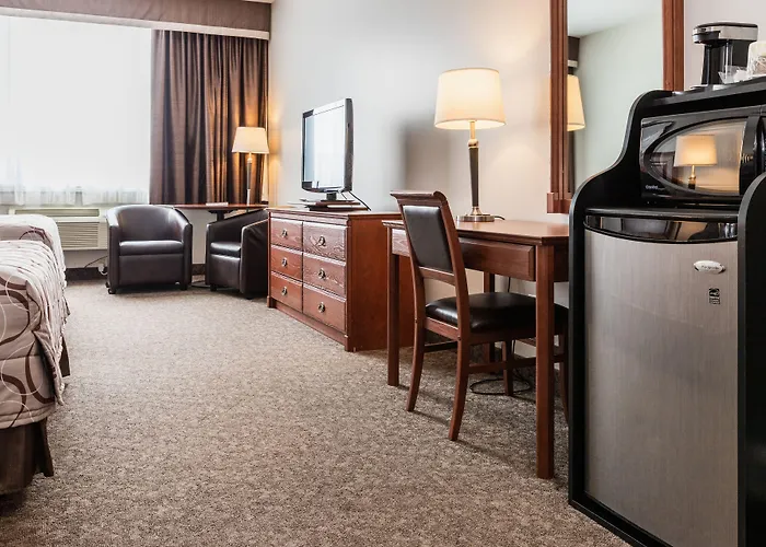 Cheap hotel: Adam'S Airport Inn